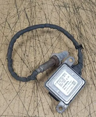 Mercedes-Benz S W222 Lambda probe sensor A0009058411