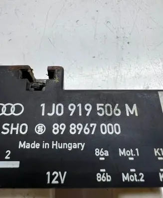 Skoda Fabia Mk1 (6Y) Coolant fan relay 1J0919506M 898967000