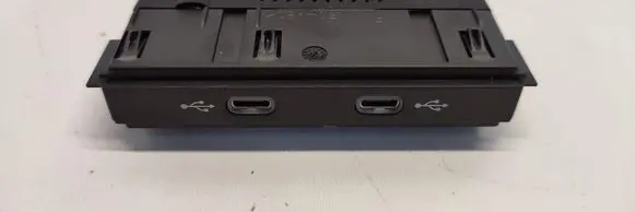 Volkswagen Tiguan USB socket connector 5NA035700