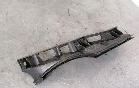 Volkswagen PASSAT B6 Headlight/headlamp mounting bracket 3C0807889A