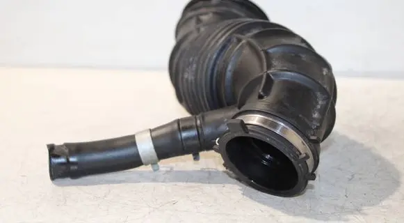 Hyundai Santa Fe Air intake hose/pipe 281302W300