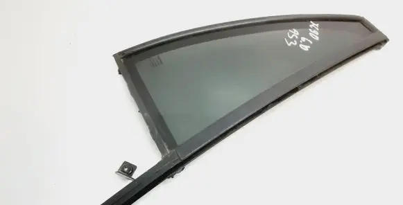 Volvo XC90 Rear vent window glass 08626918