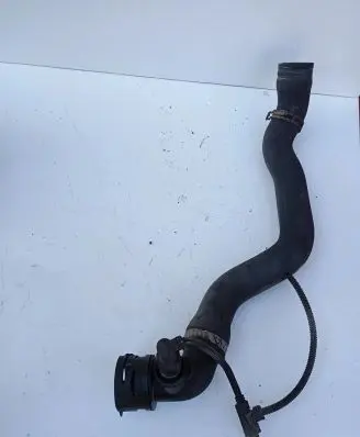 Audi Q7 4L Engine coolant pipe/hose 7L6122291