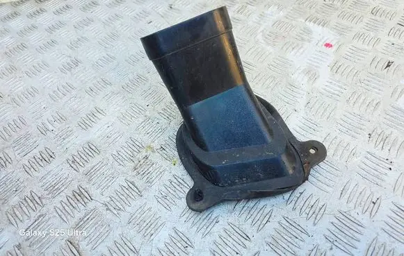 Opel Astra J Air intake duct part 13306961