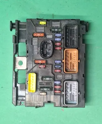 Citroen C2 Fuse module 9659741780