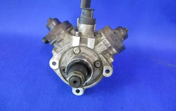 Audi A7 S7 4G Fuel injection high pressure pump 0445010642 05120626 059130755BG