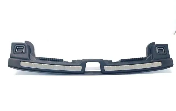 Trunk/boot sill cover protection