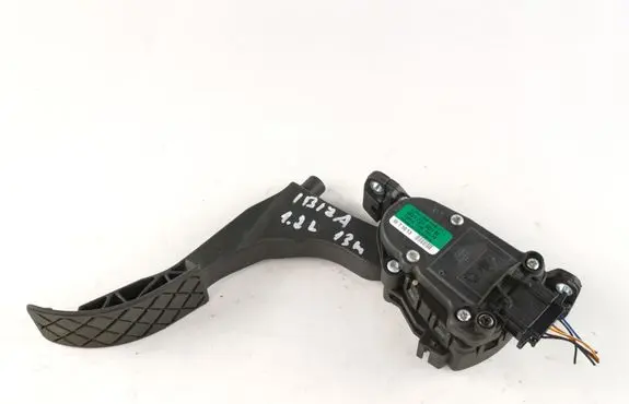 Seat Ibiza IV (6J,6P) Accelerator throttle pedal 6Q1721503M 71013
