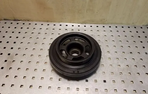 Mercedes-Benz C W203 Crankshaft pulley