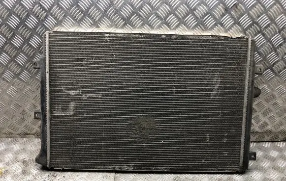 Volkswagen PASSAT B6 Coolant radiator 3C0121253Q