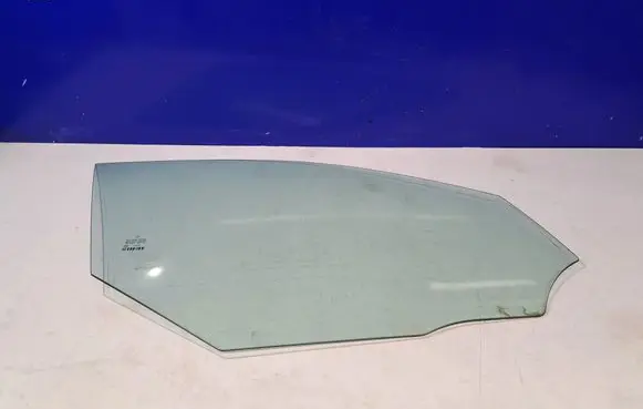 Mercedes-Benz E W212 Front door window glass four-door E243R000677
