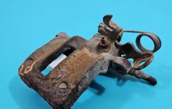 Rear brake caliper