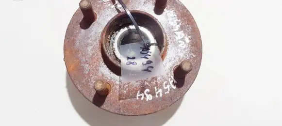 Nissan Almera N16 Rear wheel hub