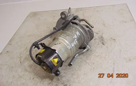 Toyota Avensis T270 Fuel filter housing 2339033060
