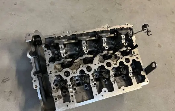 BMW X3 G01 Engine head 8602581