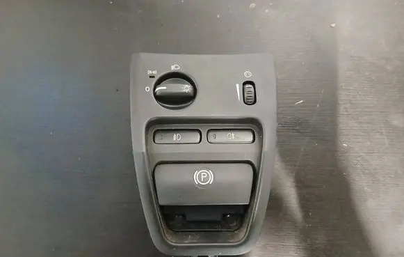 Volvo XC90 Light switch 8685450 MG422500195