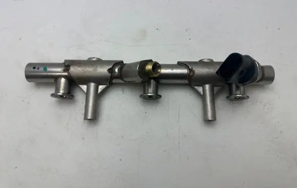 Audi A7 S7 4G Fuel main line pipe