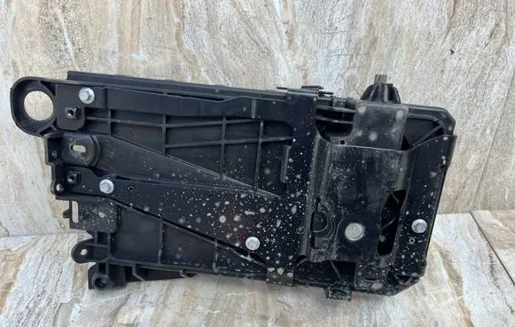 Volvo C40 Battery box tray 32348534