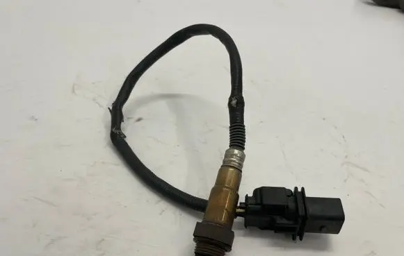 Opel Astra J Lambda probe sensor 55564978