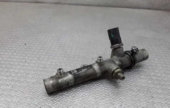 Volkswagen Phaeton Fuel main line pipe 059130089D