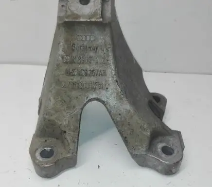Audi A4 S4 B7 8E 8H Engine mounting bracket 8E0199307AB