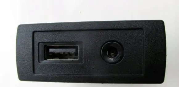 Mercedes-Benz Vito Viano W447 USB socket connector A4478200087