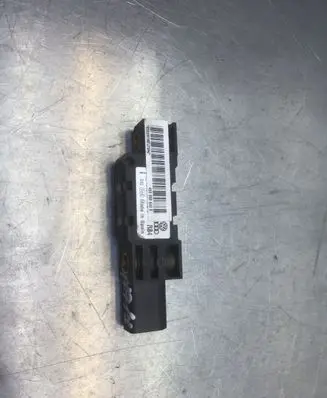 Volkswagen Phaeton Airbag deployment crash/impact sensor 4D0959643