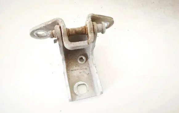 Ford Mondeo MK I Rear door lower hinge 93bbf26805ah 93bb-f-26805ah