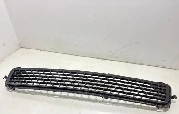 Volvo V70 Front bumper lower grill 30763113