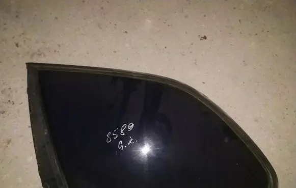 BMW 5 E39 Rear side window