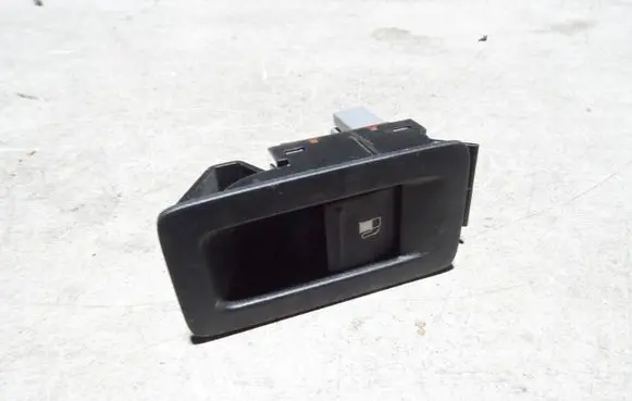 Volkswagen Touran I Fuel tank opening switch 1F0959527
