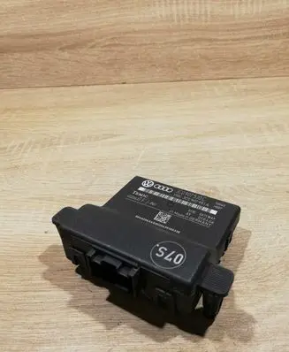 Volkswagen PASSAT B6 Gateway control module 3C0907530C