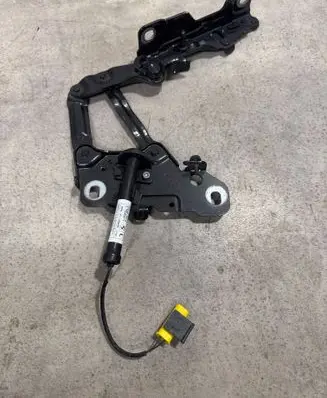 BMW iX3 Engine bonnet/hood hinges 7397499