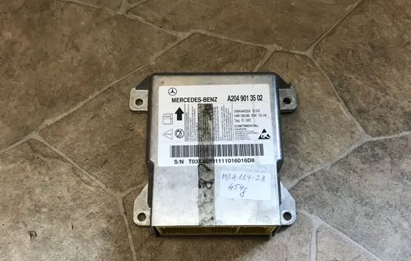Mercedes-Benz C W204 Airbag control unit/module A2049013502