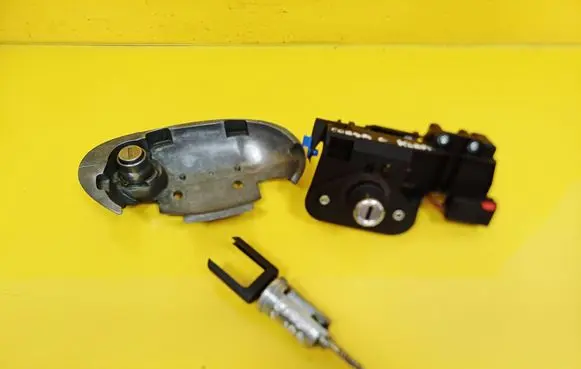 Opel Corsa C Ignition lock