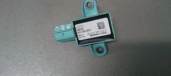 Audi A4 S4 B8 8K Airbag deployment crash/impact sensor 8K0955557C 5WK4380902