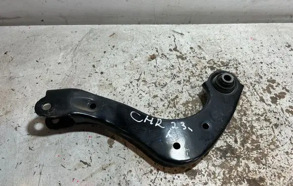 Toyota C-HR I Rear control arm