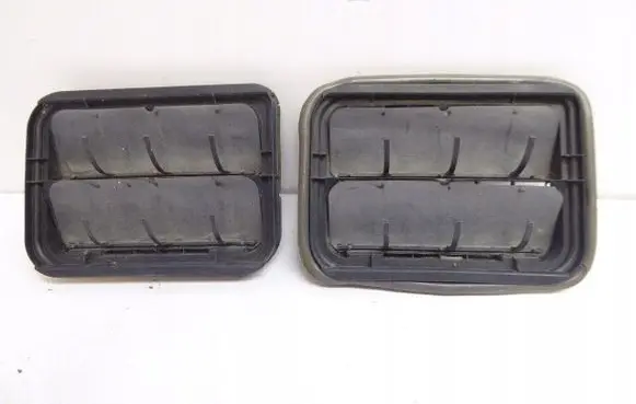 Renault Scenic II - Grand scenic II Quarter panel pressure vent 7700898958