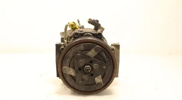 Peugeot 407 Air conditioning (A/C) compressor (pump) 9648138680