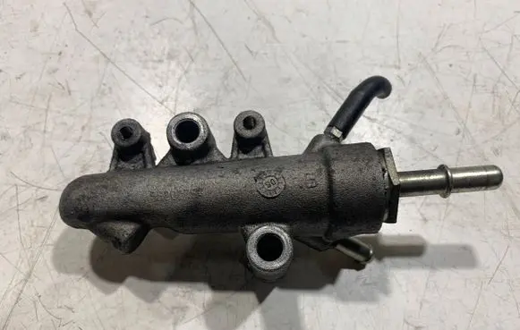 Alfa Romeo 147 Fuel pressure regulator 55202754