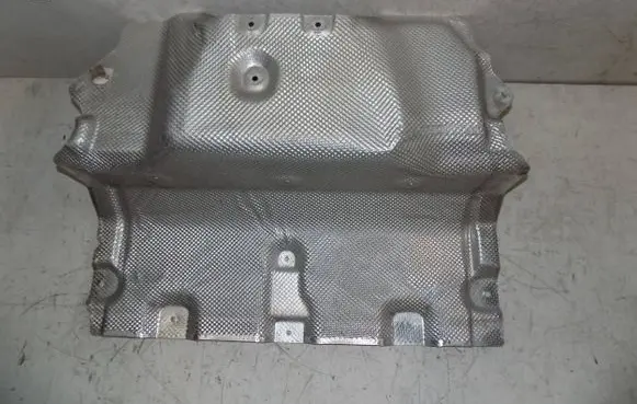 BMW 3 G20 G21 Heat shield in engine bay 7447157 14877811