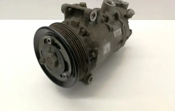 Volkswagen Golf VII Air conditioning (A/C) compressor (pump) 5Q0820803