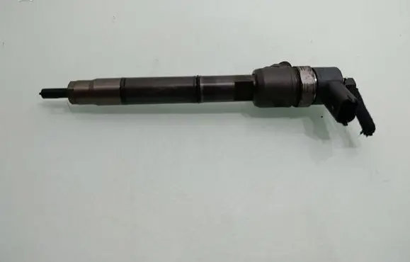 KIA Sportage Fuel injector 338002A800