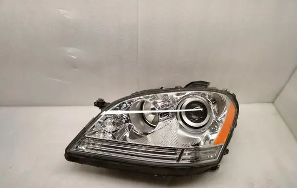 Mercedes-Benz ML W164 Headlight/headlamp