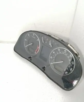 Skoda Superb B5 (3U) Speedometer (instrument cluster) 3U0920942D