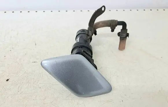 Honda Civic Headlight washer spray nozzle 