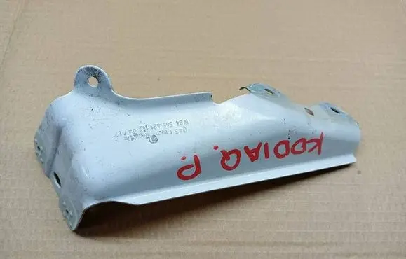 Skoda Kodiaq Fender mounting bracket 565821142