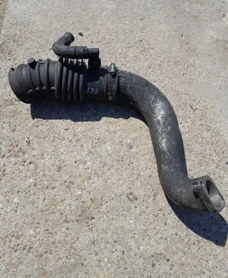 Nissan X-Trail T30 Intercooler hose/pipe