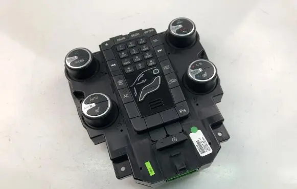 Volvo V40 Climate control unit 31288103
