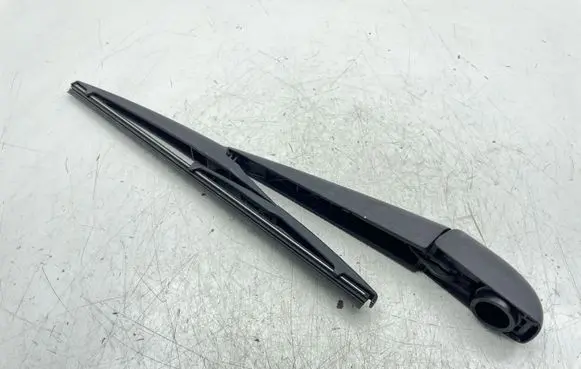 Toyota RAV 4 (XA50) Rear wiper blade